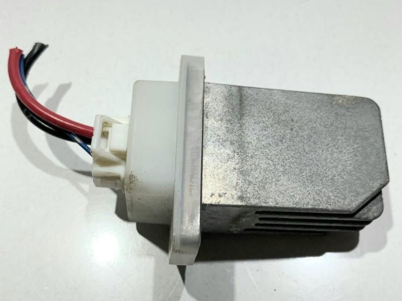 Releu ventilator bord Nissan Qashqai facelift J10 70T03-1L20 1.5 dci K