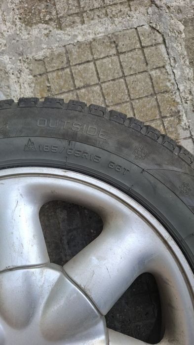 Джанти 15 с гуми за Рено