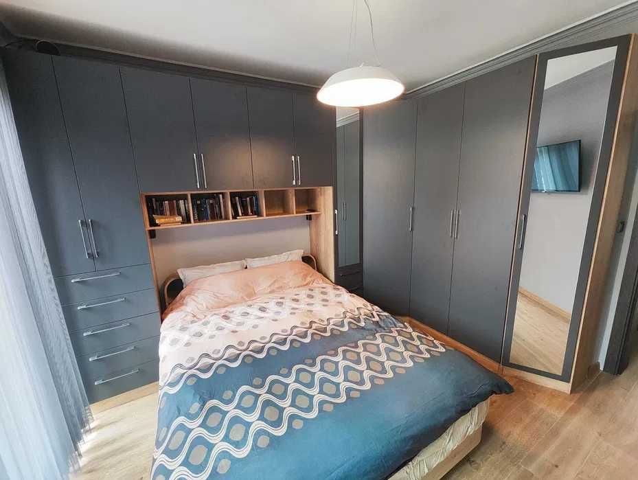 Дава се под наем Тристаен апартамент в София, Център - 88 кв.м за 1500 € - Снимка #2