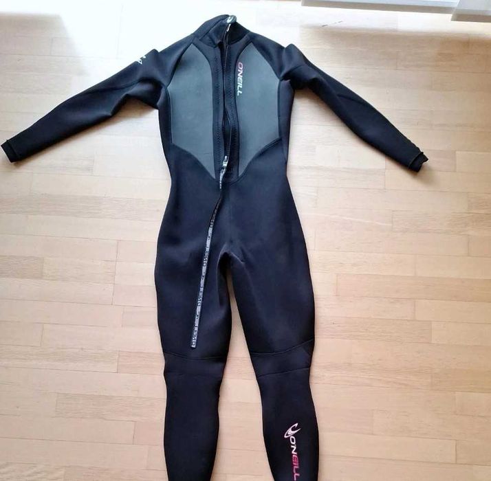 Дамски неопренов костюм O'Neill, черен, размер 40 + жилетка размер M