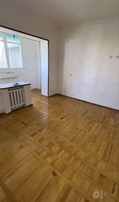 Продается 2х комнатная Новомосковская 76 я серия