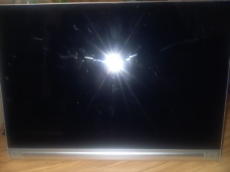 Lenovo yoga tablet2 1050L