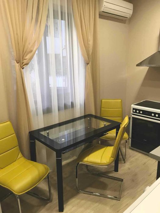 Дава се под наем Двустаен апартамент в София, Център - 60 кв.м за 620 € - Снимка #2