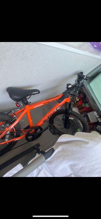 Bicicleta Hervis 8-12 ani