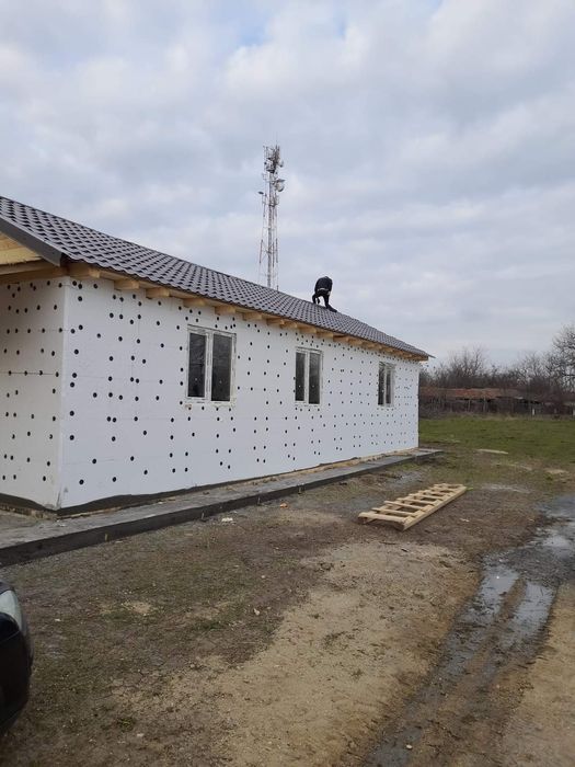 Vând containere de locuit