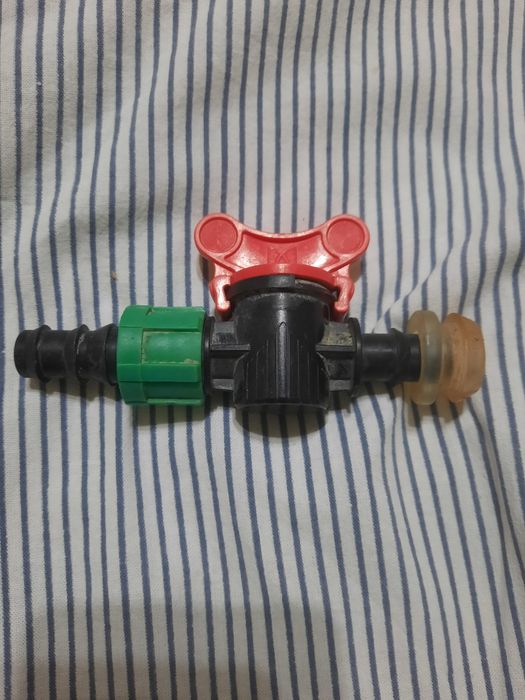 Задвижки для капельных полива.