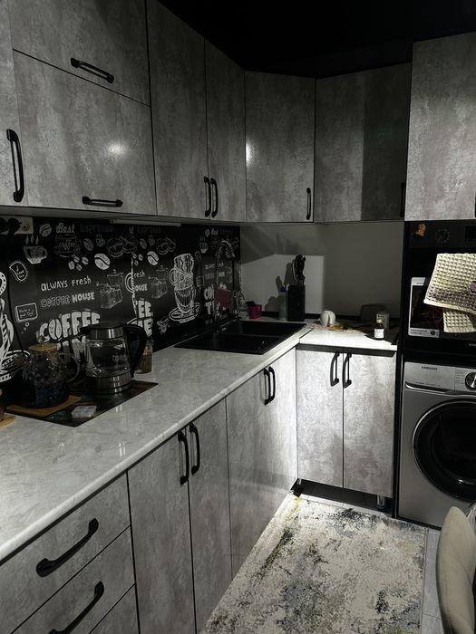 Кухня с прихожей