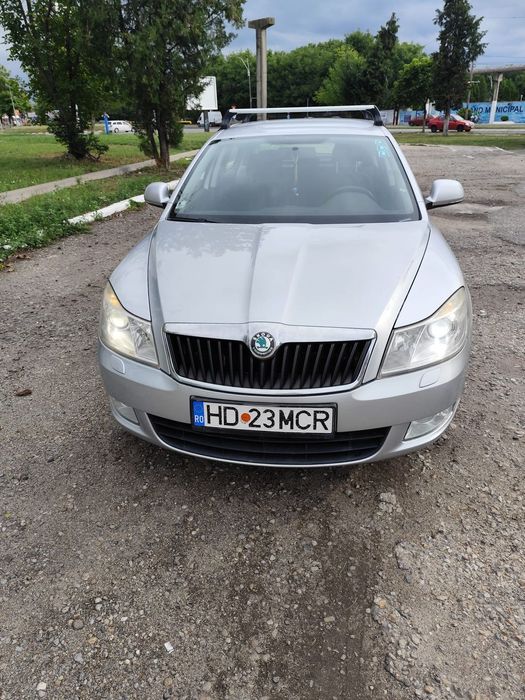 Skoda Octavia A fost masina noastra de familie de noua. Nu a avut niciun accident.