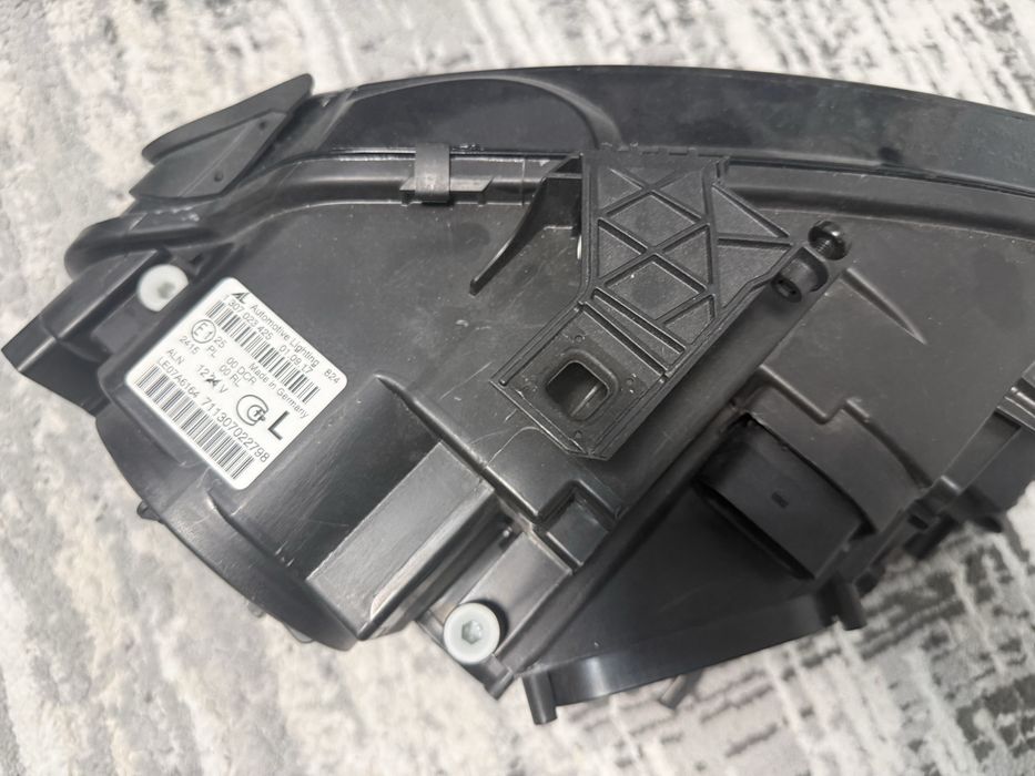 Far Audi  Stanga A4B8 NOU!