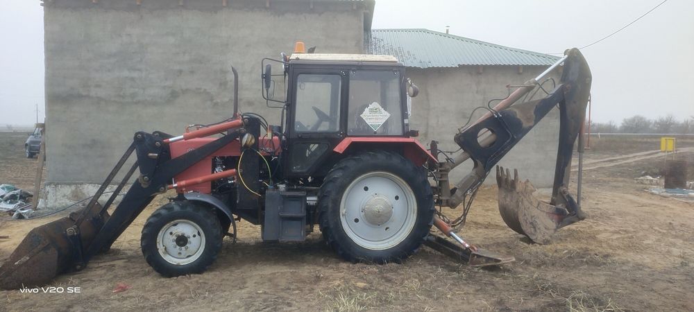 Экскаватор-погрузчик на базе МТЗ 82.1