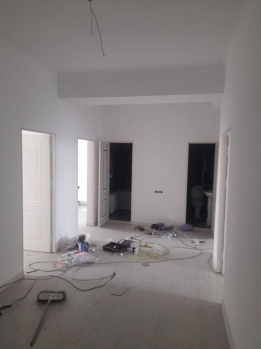 3 xonali kvartira sotiladi