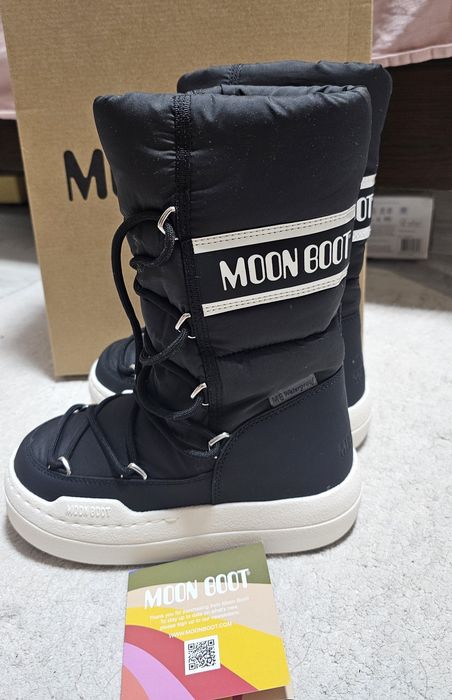 Нови Moon Boot 32