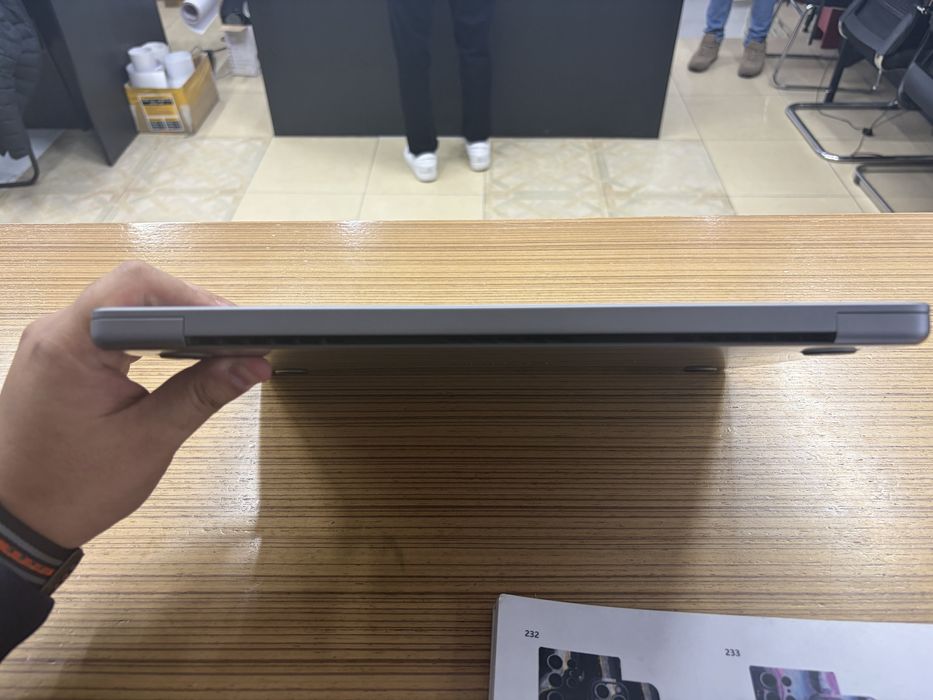 Mac book pro M2 PRO 1 TB 16 GB