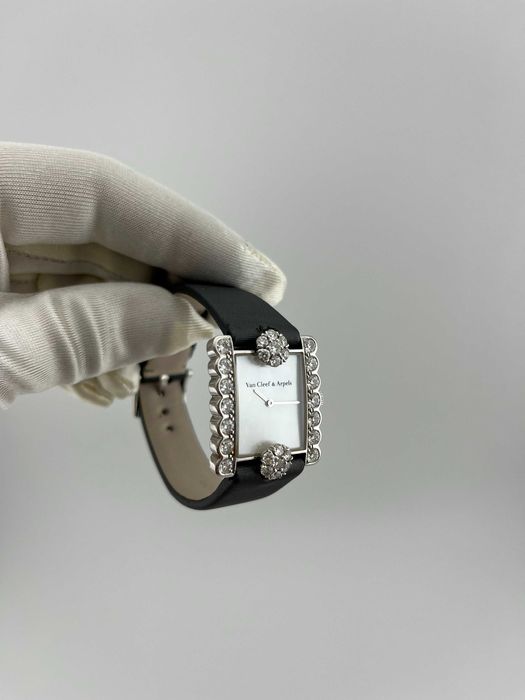Женские часы Van Cleef