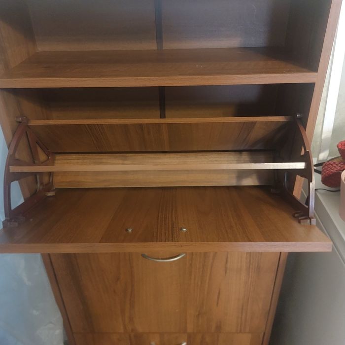 Продам обувницу б/у