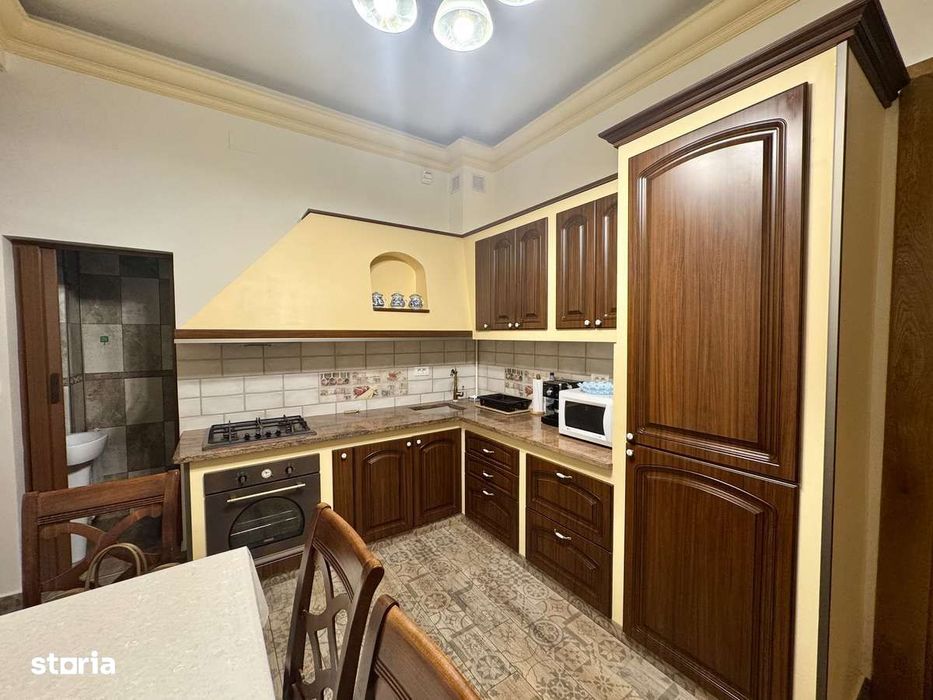 Inchiriez apartament 2 camere, central, Episcopiei