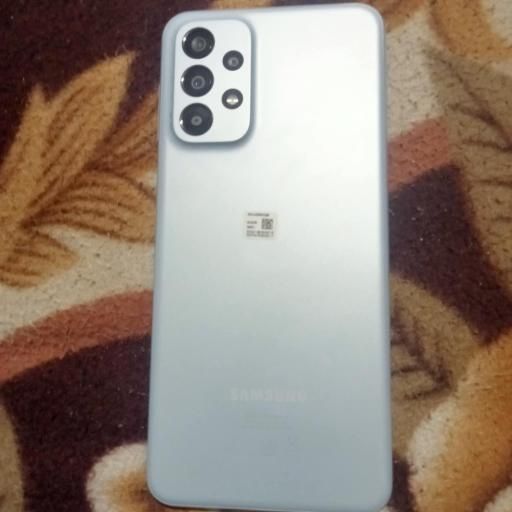 Vând un telfon bun folosit foarte puțin nui  are defect