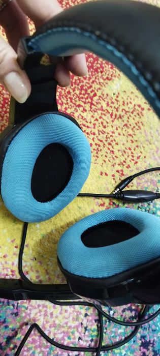 Căști gaming cu microfon