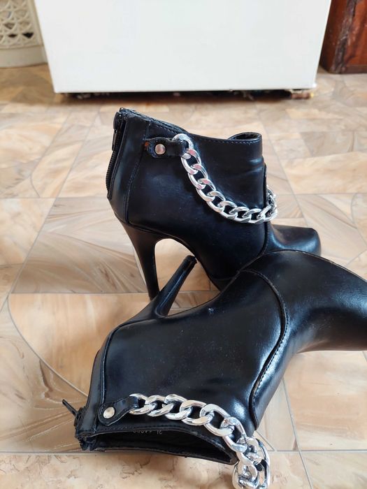 Кожени Токчета с верижка