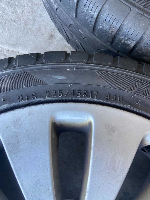 Гуми с джанти 225/45R17 Mercedes