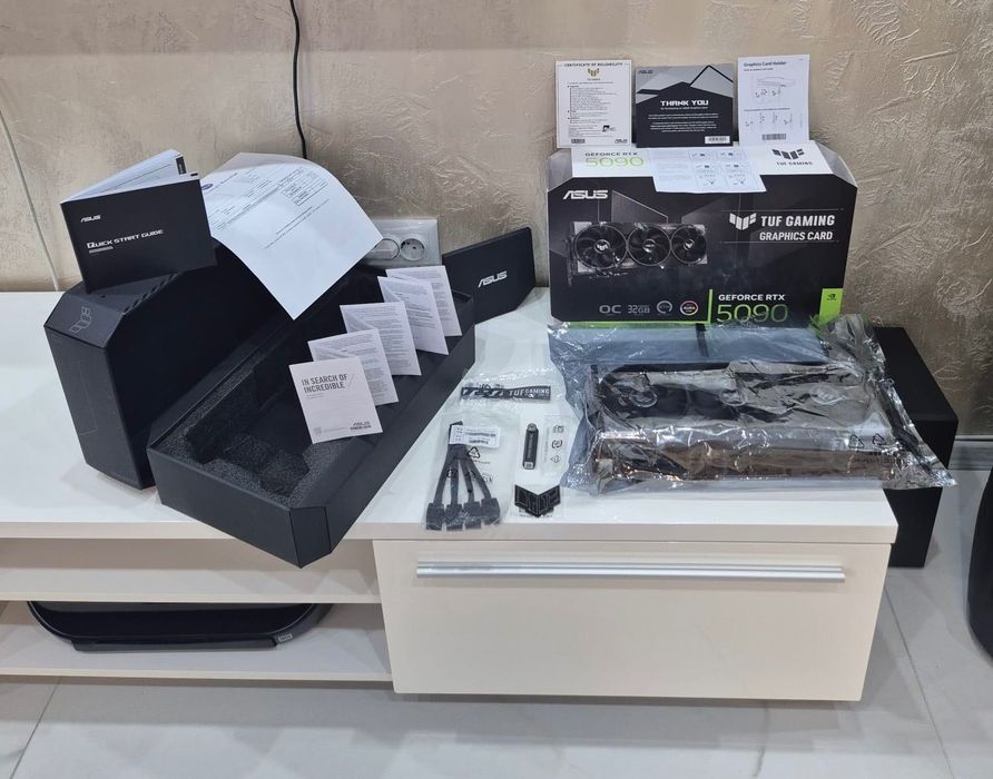 ASUS TUF Gaming GeForce RTX 5090 OC Edition 32GB GDDR7.