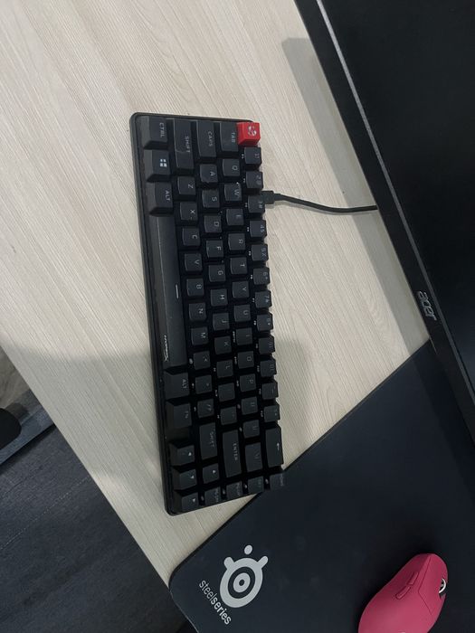Продам клавиатуру