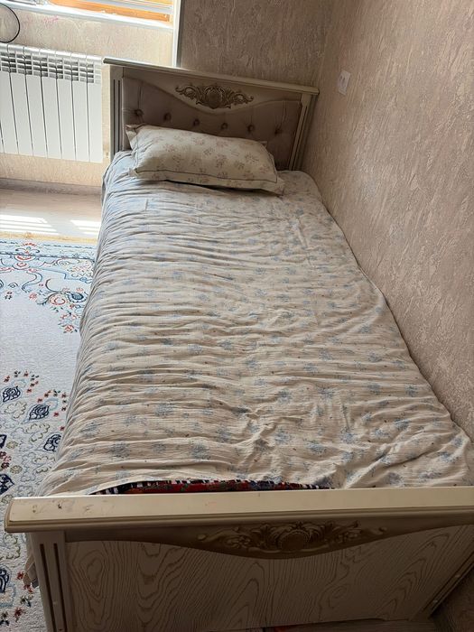 Спальный кровать