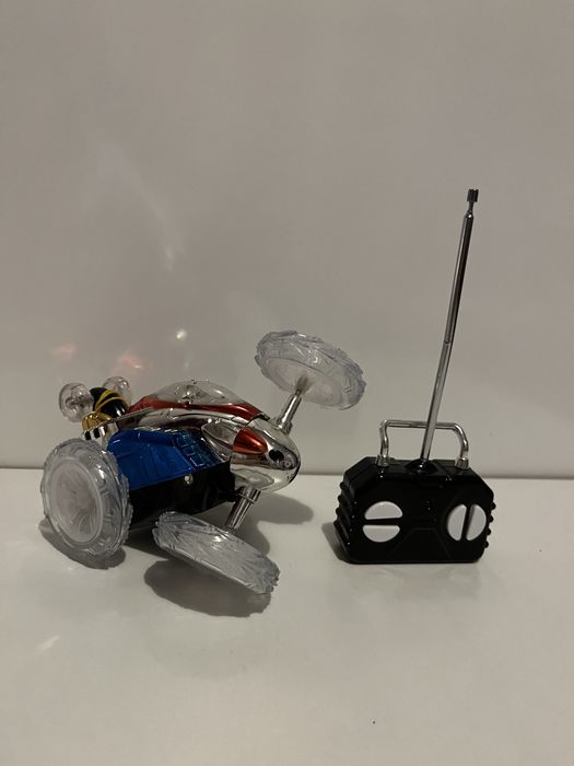 Детска количка с дистанционно управление