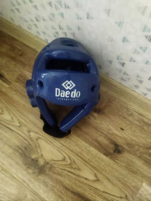 Kimono для тхэквондо шлем перчатки футы лапы сост.отличное б/у