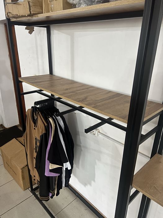 Стеллаж витрина полка оборудование loft для одежды