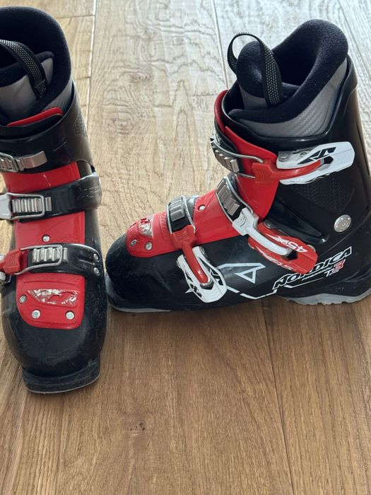 Vand Clapari Ski Salomon,Nordica,numere 17,5;19,5;24/24,5;25/25,5 -