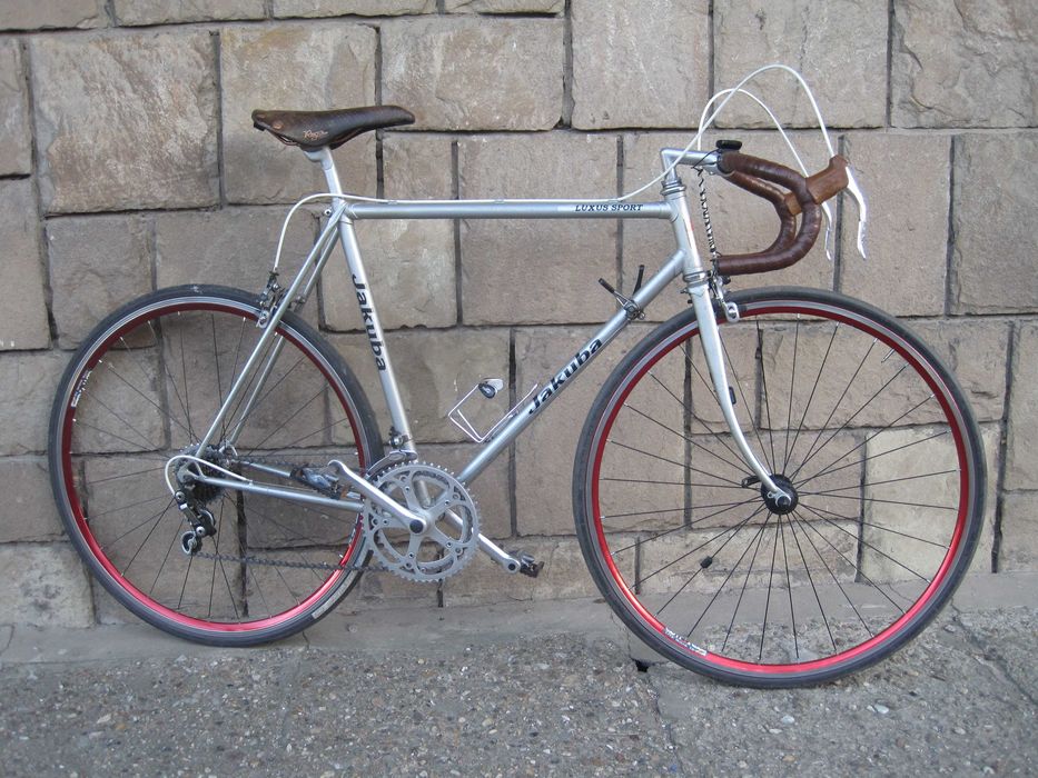 Шосеен велосипед-ретро