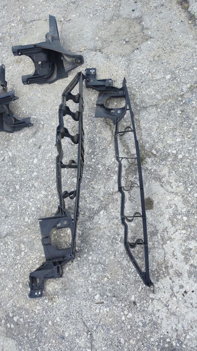 Държач калник бмв е70