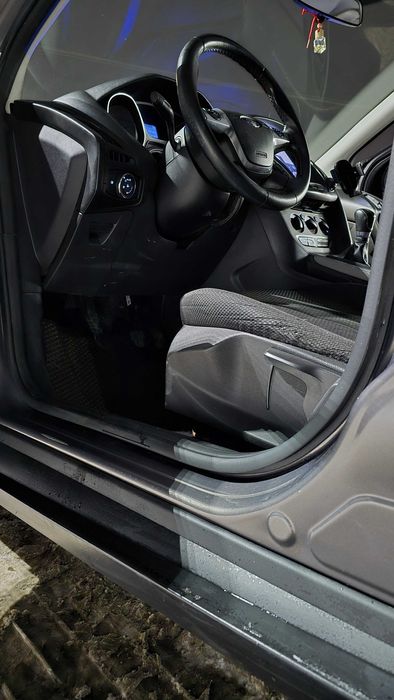 Продам форд фокус 2012год