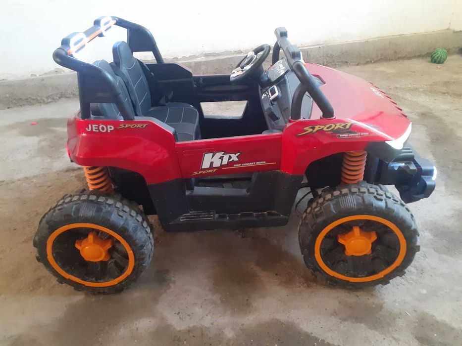 Детский электромобиль на пульте