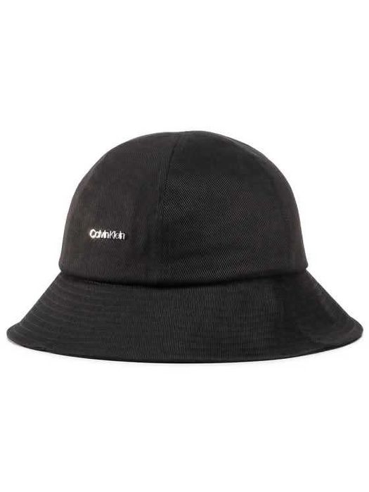 Нови Calvin Klein шапки