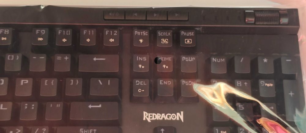 Гейминг механична клавиатура Redragon VATA Pro K580.