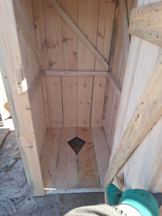 Уличные туалеты в наличии