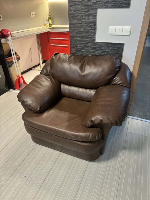 Стол тип фотьойл. Перфектно състояние. Естествена кожа.