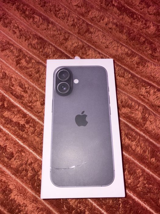 Vand cutie iphone 16 de culoare black