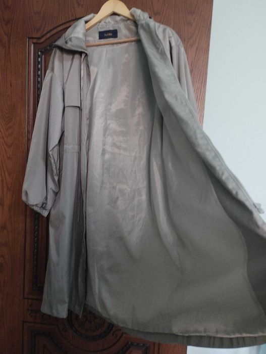 Куртки плащи пальто спортивные костюмы