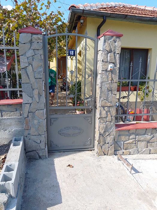 Врати огради и портали от ковано желязо