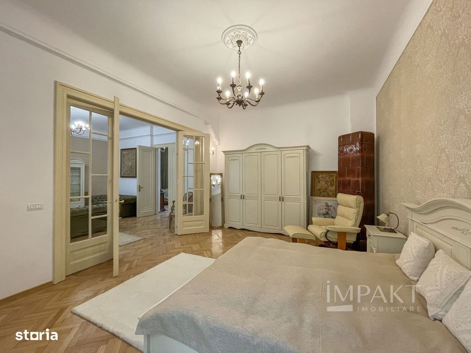 Apartament deosebit cu 3 camere, curte si parcare, aproape de Centru