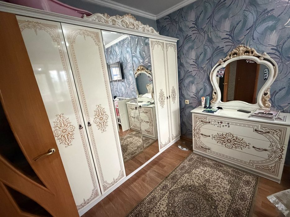 Спальный гарнитур