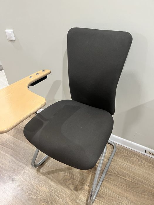 Стул с подлокотником 5 штук