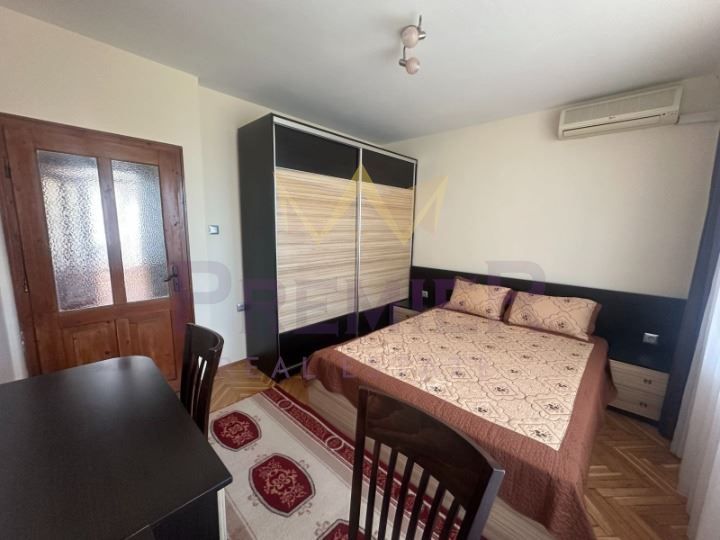 Етаж от къща в Варна-Виница площ 110 цена 1250