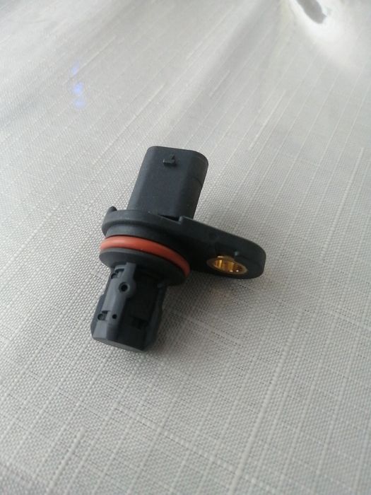 Продам датчик распредвала впускного на шевроле