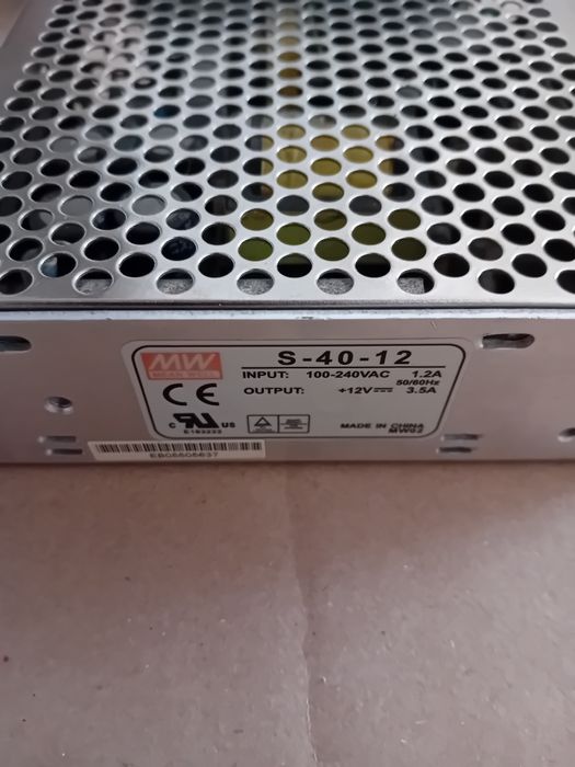 Sursa 220v , output 12v 3.5A