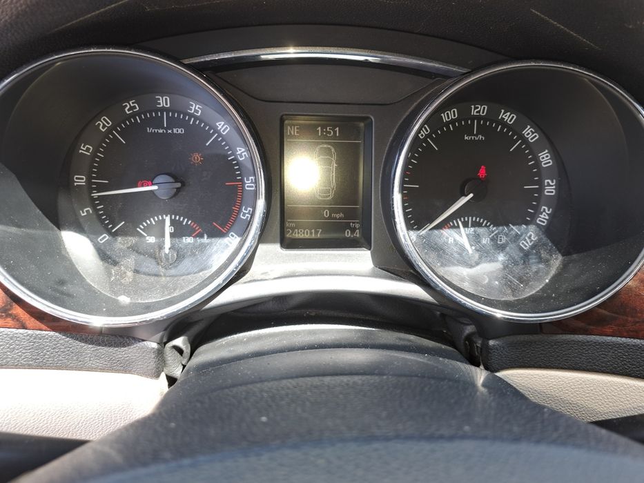 SKODA Superb 2012 — imagine 5