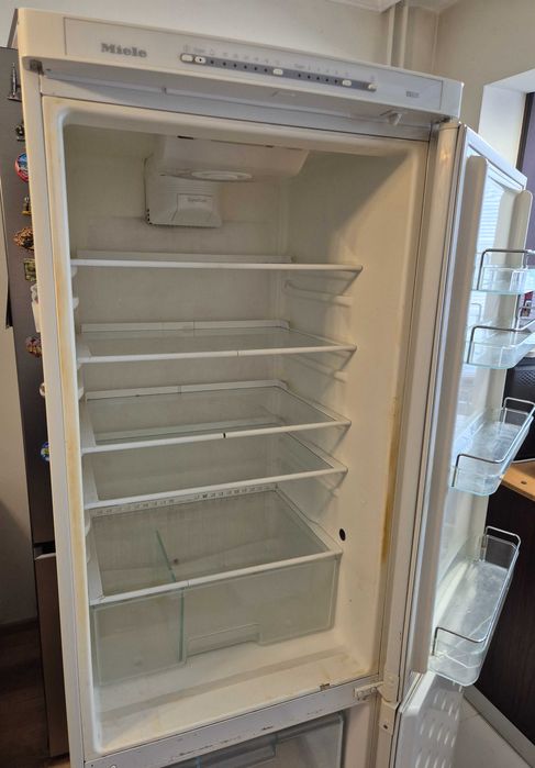 Хладилник Miele kf5650sd/62